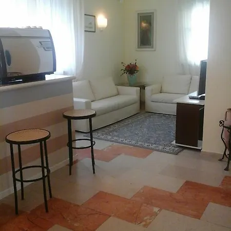 Laurin Hotel 3*