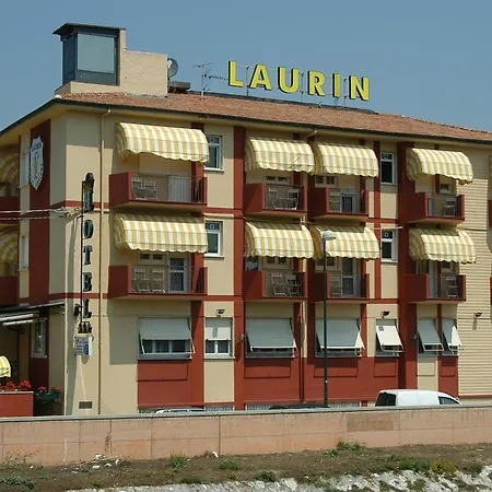 Hotel Laurin 3*