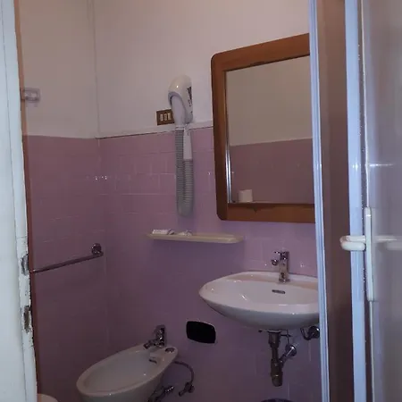 Laurin Hotel 3*